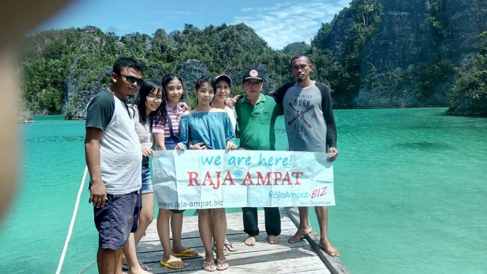 TOUR RAJA AMPAT TOUR RAJA AMPAT