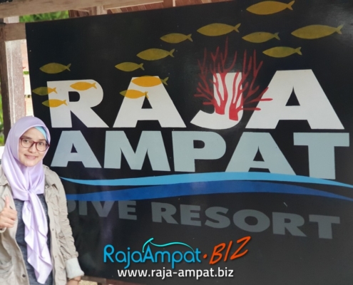 PAKET TOUR RAJA AMPAT