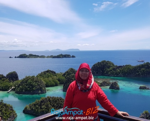 PAKET TOUR RAJA AMPAT